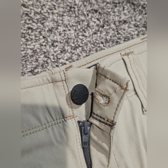 Wrangler Cargo Shorts Hiking Camping Performance Nylon Outdoors Size 36 - Picture 6 of 8